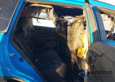 2021 Toyota Rav4 Le z USA, uszkodzony, nr VIN JTMH1RFV6MD069670